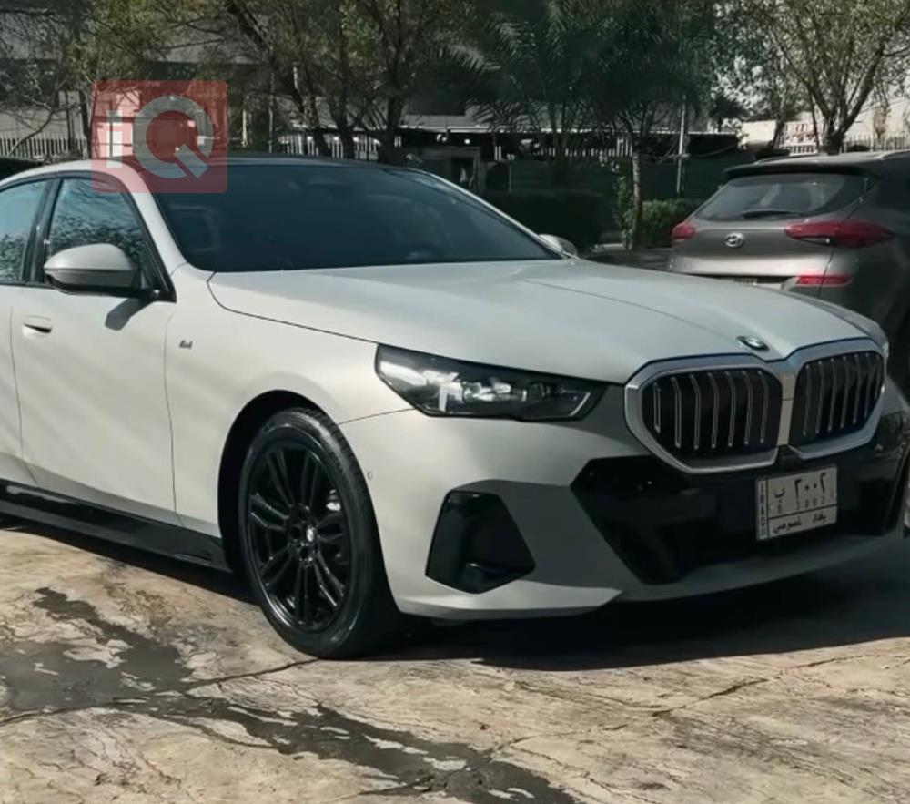 بی ئێم دەبڵیو سیریەس 5